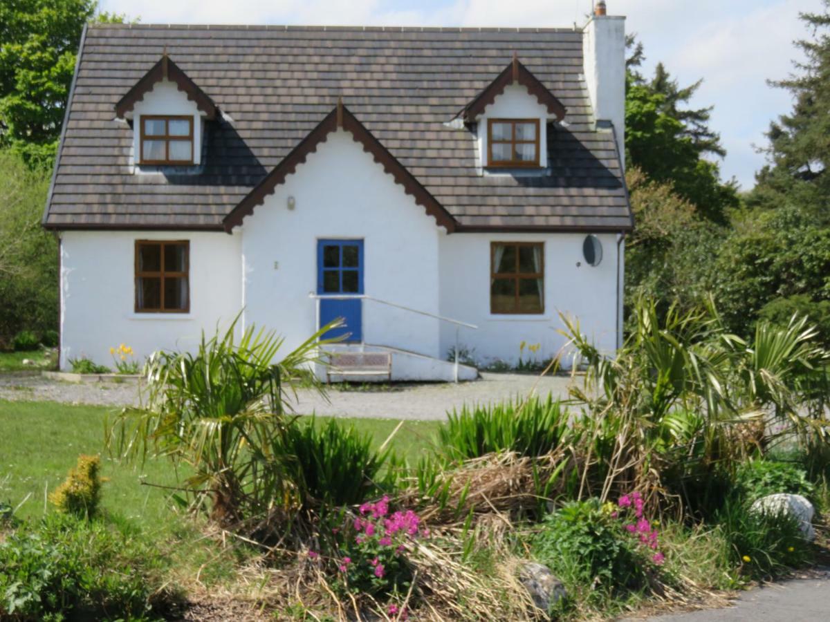 Letterfrack Farm Cottage In Village On A Farm Beside Connemara National Park Exterior foto